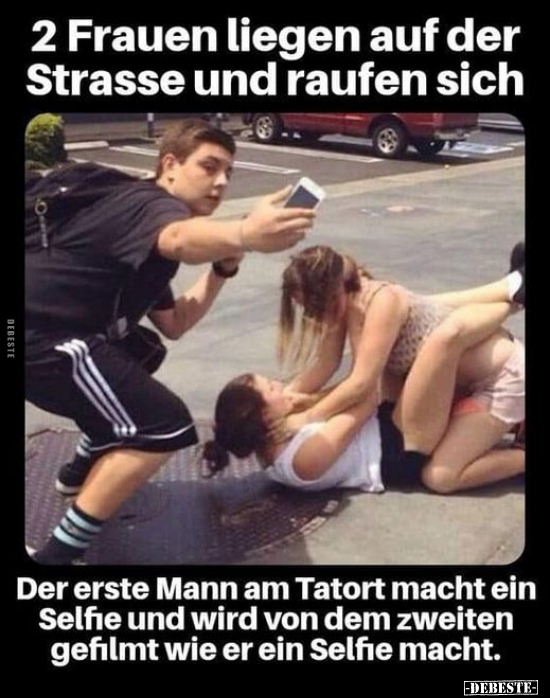 2 Frauen liegen auf der Strasse und raufen sich.. - Lustige Bilder | DEBESTE.de