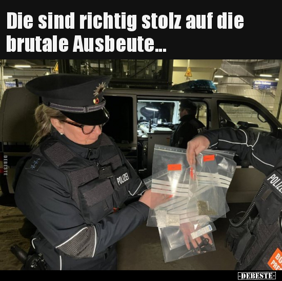 Die sind richtig stolz auf die brutale Ausbeute... - Lustige Bilder | DEBESTE.de