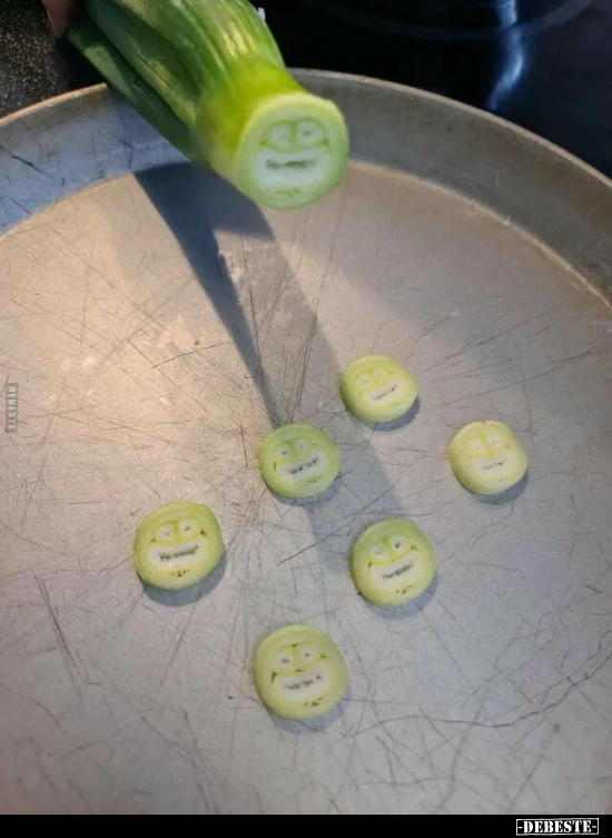 ☻