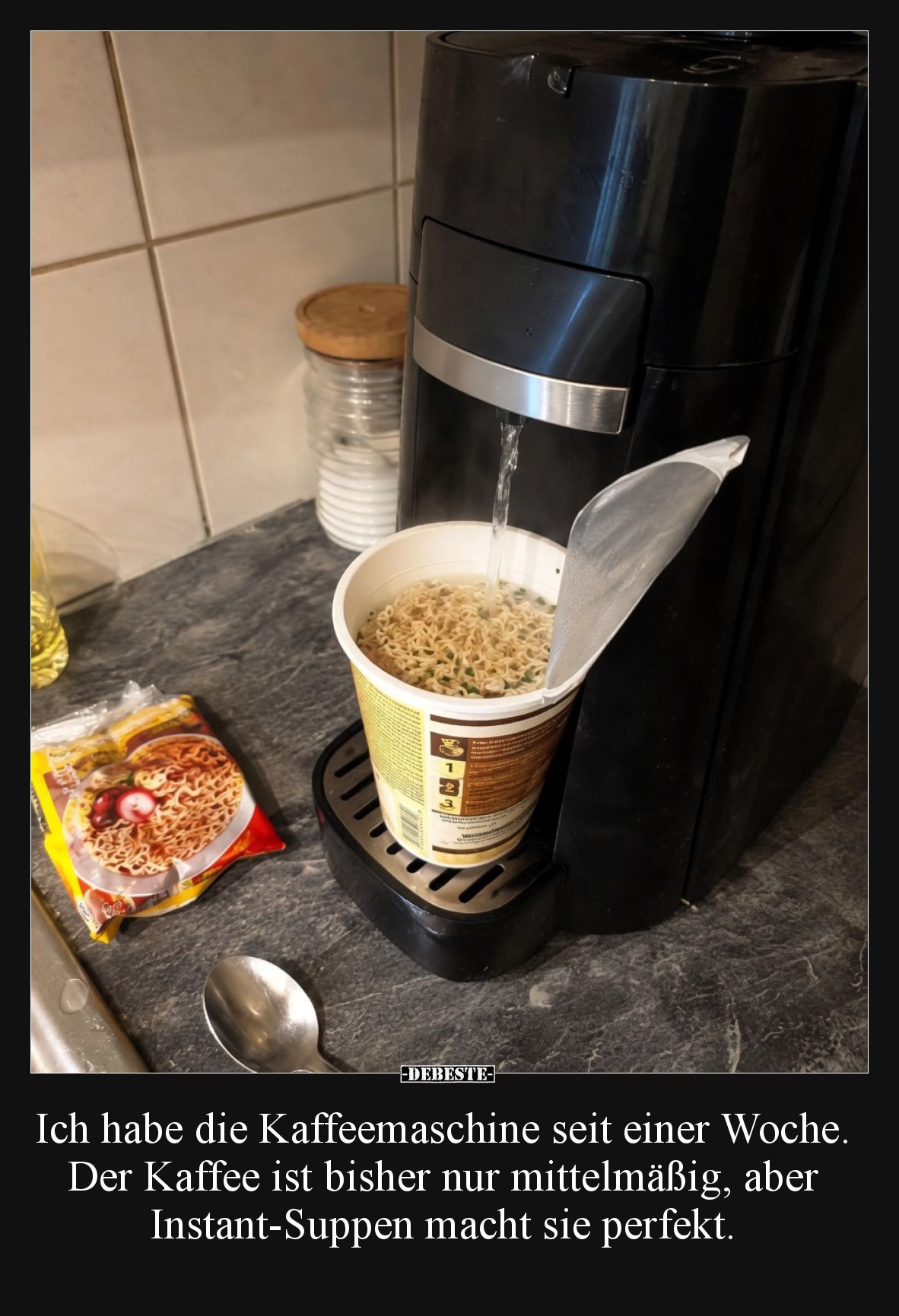 Ich habe die Kaffeemaschine seit einer Woche. Der Kaffee ist bisher nur mittelmäßig, aber Instant-Suppen macht sie perfekt.