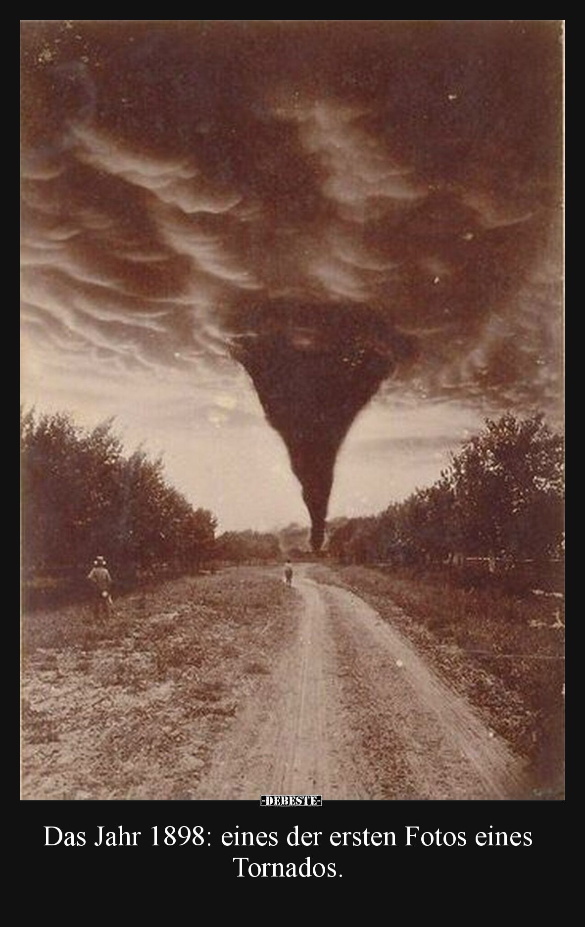 Das Jahr 1898: eines der ersten Fotos eines Tornados.