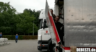 Ich persönlich bin der Meinung, dass die Menschen, mit denen du arbeitest, wichtiger sind, als der Beruf, den du ausübst.