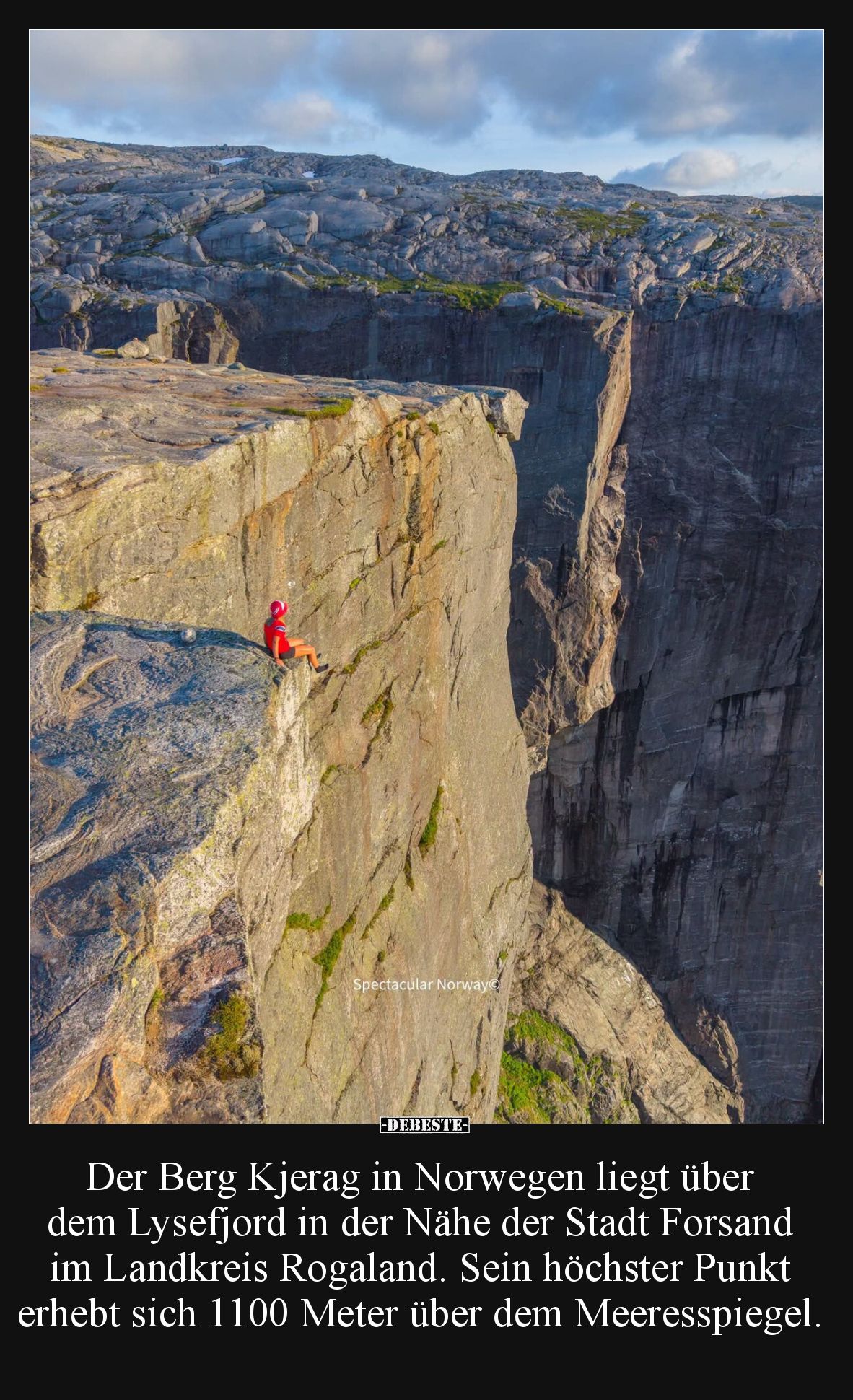 Der Berg Kjerag in Norwegen liegt über dem Lysefjord in der Nähe der Stadt Forsand im Landkreis Rogaland. Sein höchster Punkt...