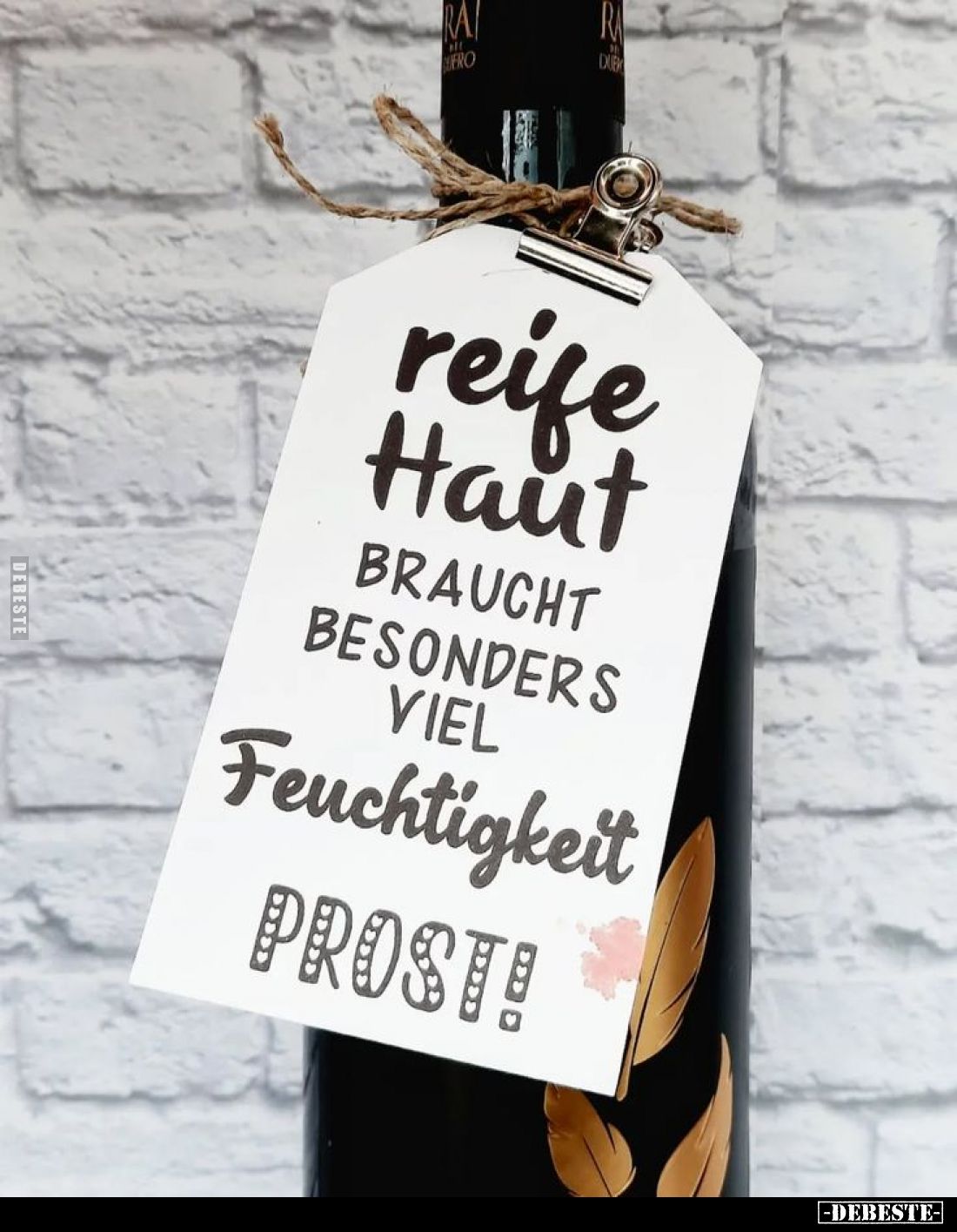 Reife Haut braucht besonders viel Feuchtigkeit.
Prost!