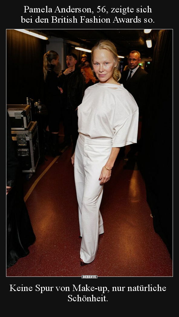 Pamela Anderson, 56, zeigte sich bei den British Fashion.. - Lustige Bilder | DEBESTE.de
