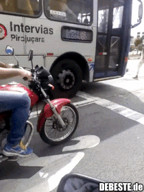 Wie der vorne abfeiert als er das sieht. :D