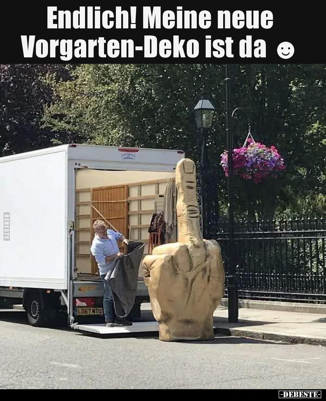 Endlich! Meine neue Vorgarten-Deko ist da.