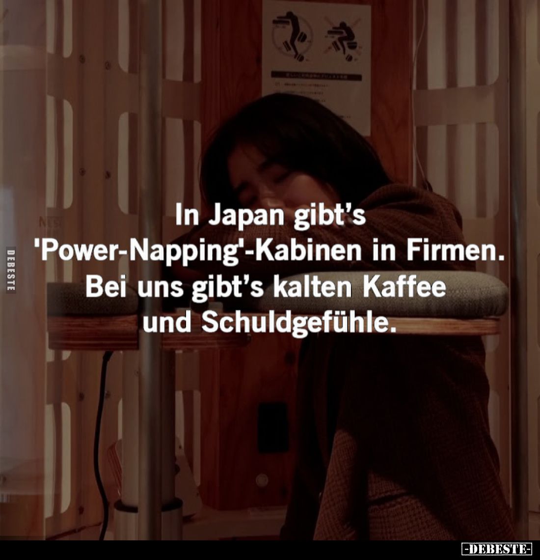 In Japan gibt's 'Power-Napping'-Kabinen in Firmen. Bei uns gibt's kalten Kaffee und Schuldgefühle.