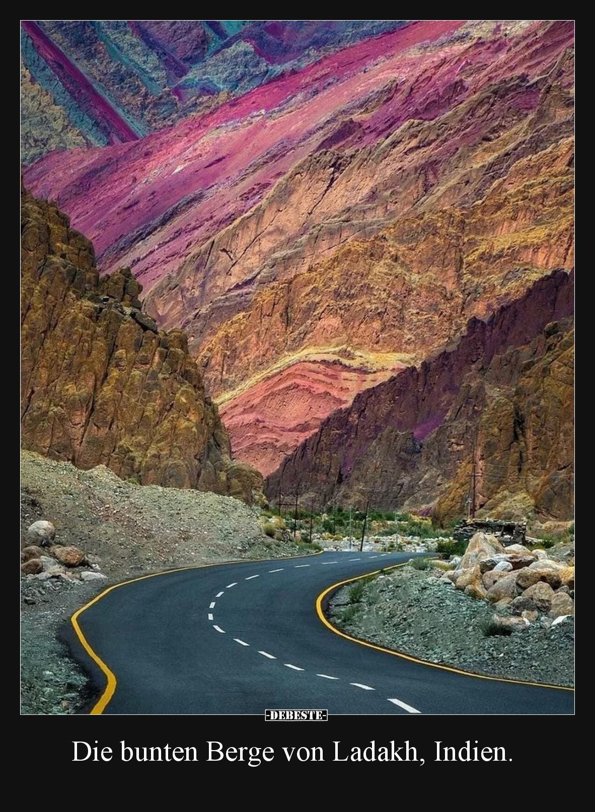 Die bunten Berge von Ladakh, Indien.