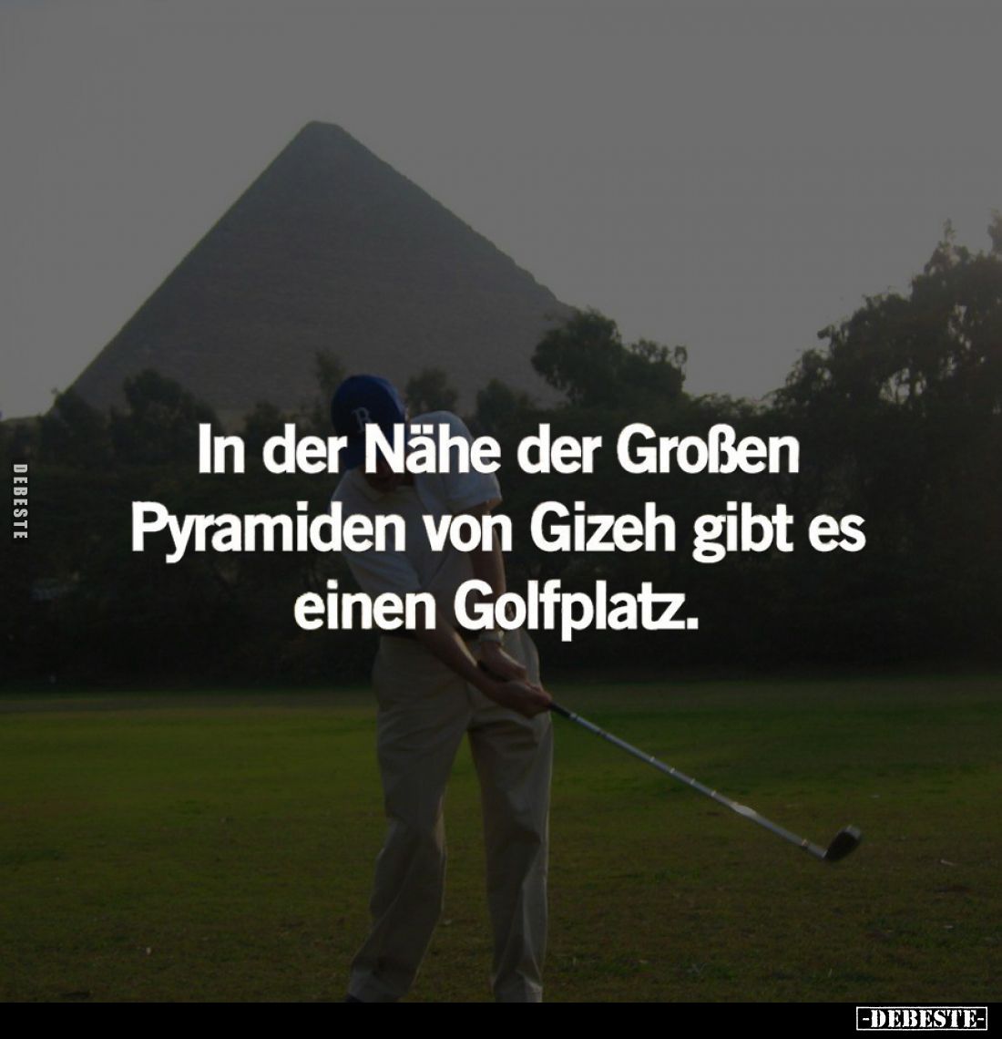 In der Nähe der Großen Pyramiden von Gizeh gibt es einen Golfplatz.
