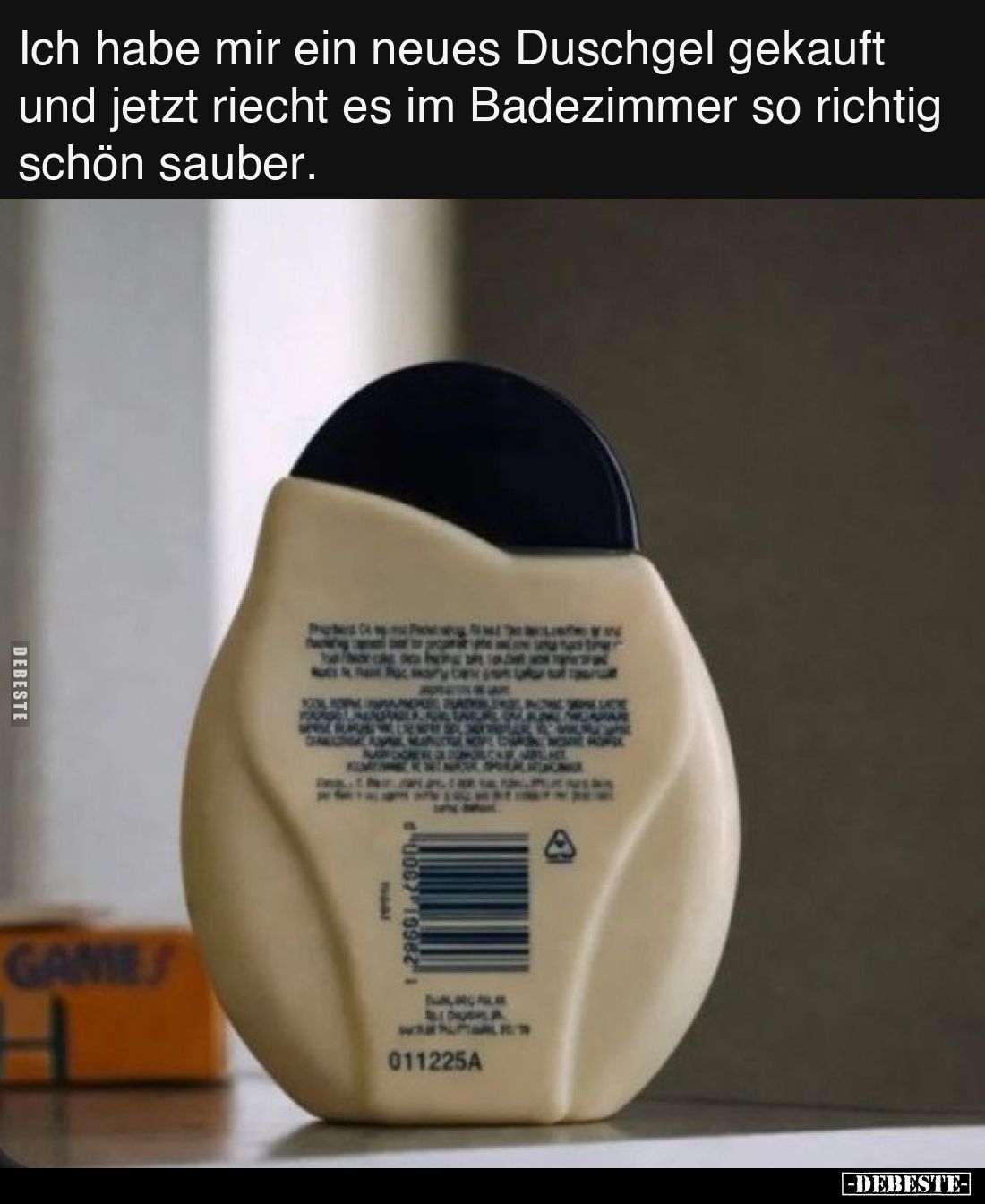 Ich habe mir ein neues Duschgel gekauft und jetzt riecht es im Badezimmer so richtig schön sauber.