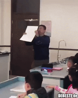 Wie man einen Papierflieger in der Luft halten kann...