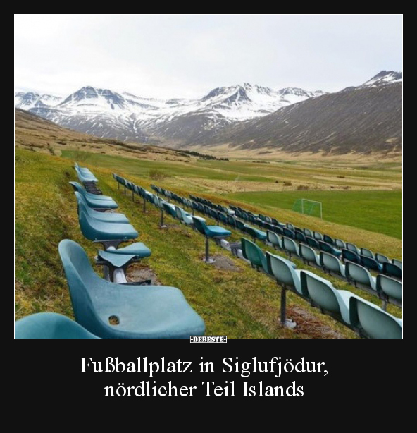 Fußballplatz in Siglufjödur, nördlicher Teil Islands.. - Lustige Bilder | DEBESTE.de
