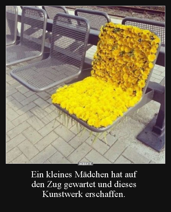 Ein kleines Mädchen hat auf den Zug gewartet und dieses..