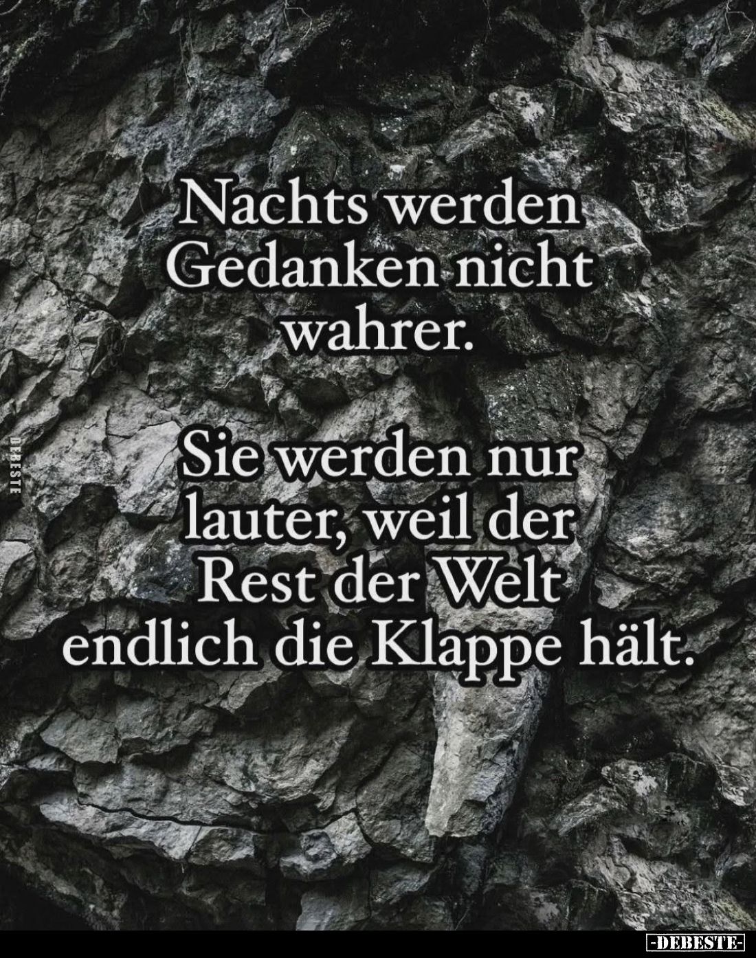 Nachts werden Gedanken nicht wahrer.
Sie werden nur lauter, weil der Rest der Welt endlich die Klappe hält.