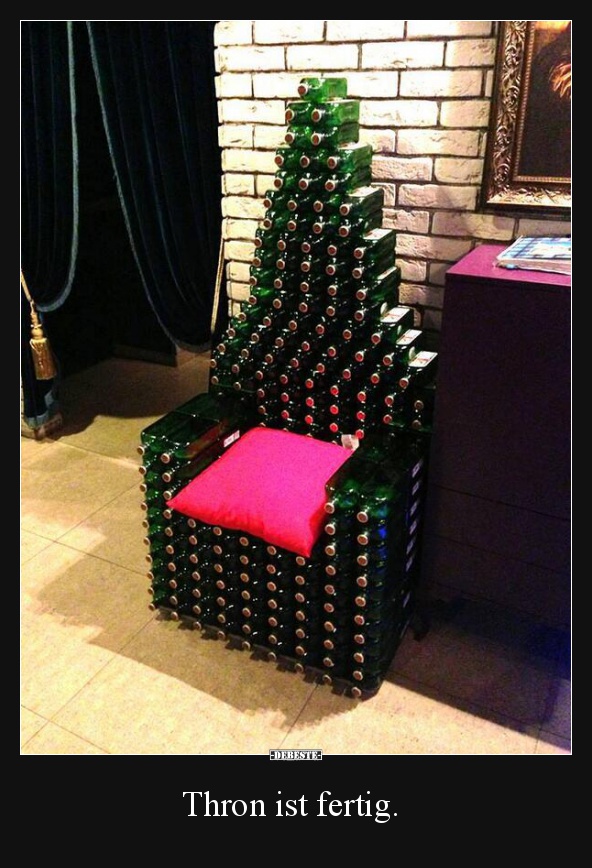Thron ist fertig.