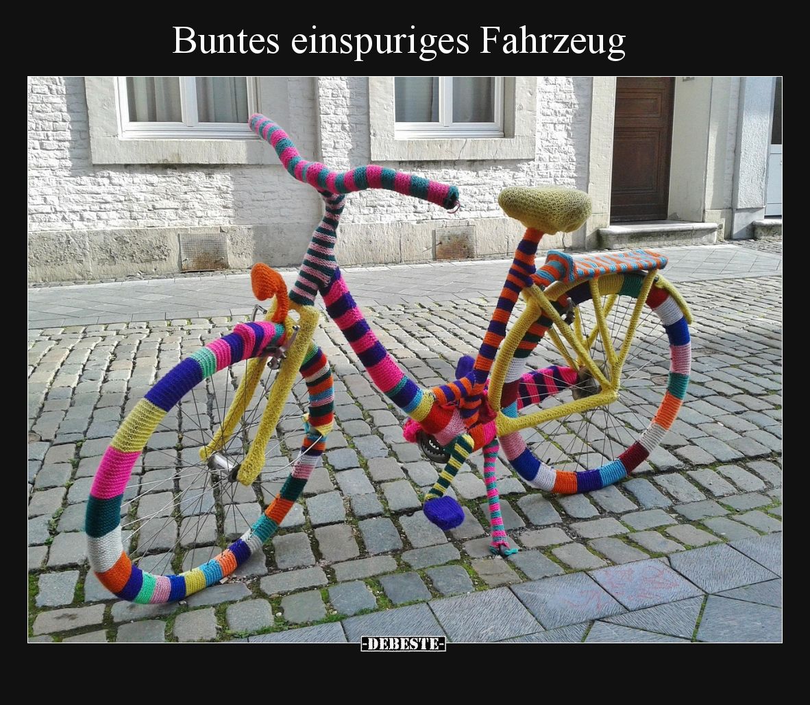 Buntes einspuriges Fahrzeug