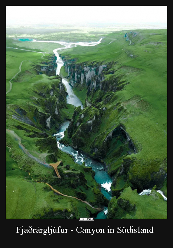 Fjaðrárgljúfur - Canyon in Südisland..