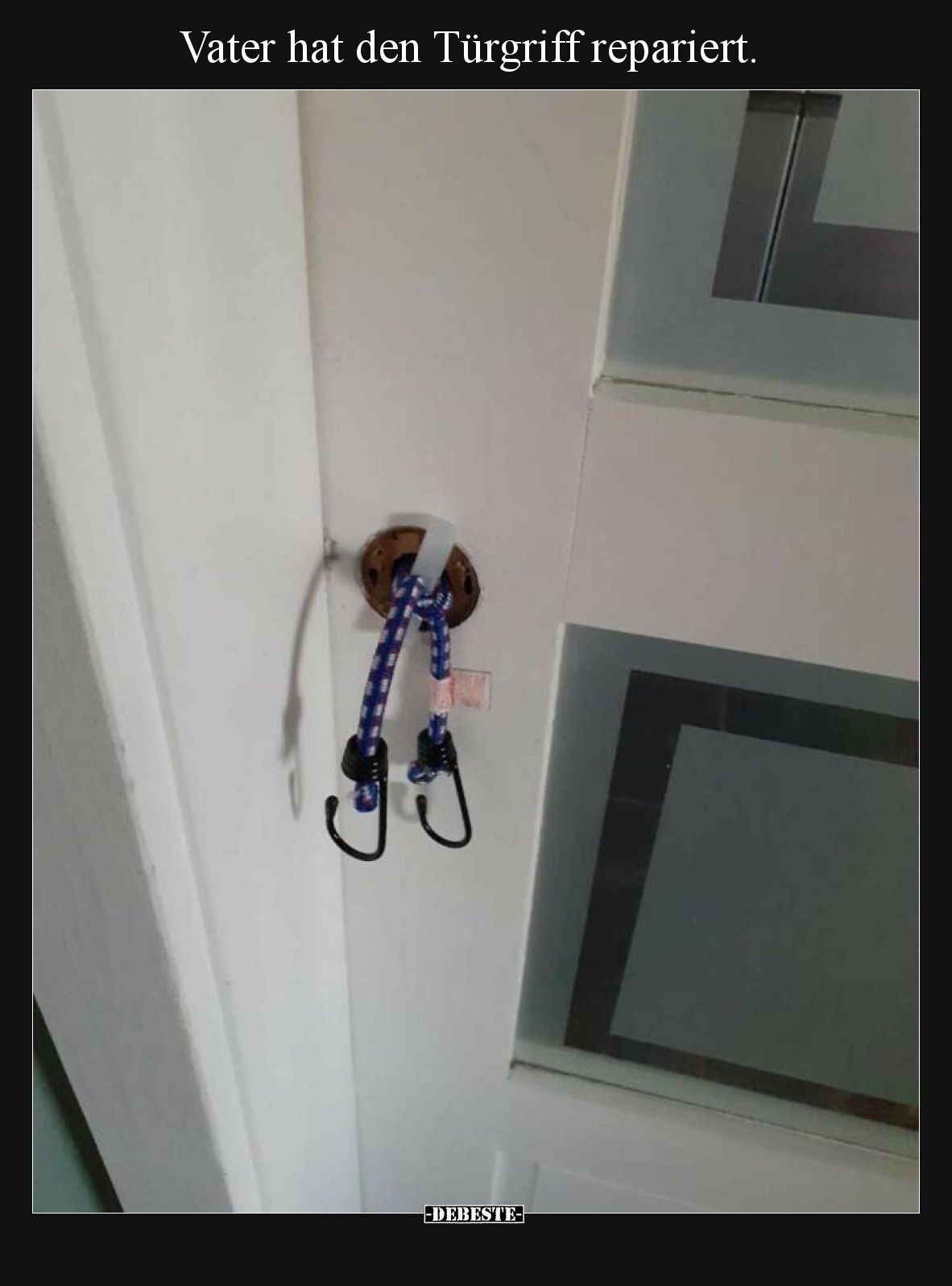 Vater hat den Türgriff repariert.