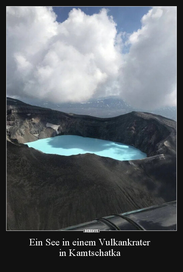 Ein See in einem Vulkankrater in Kamtschatka.. - Lustige Bilder | DEBESTE.de