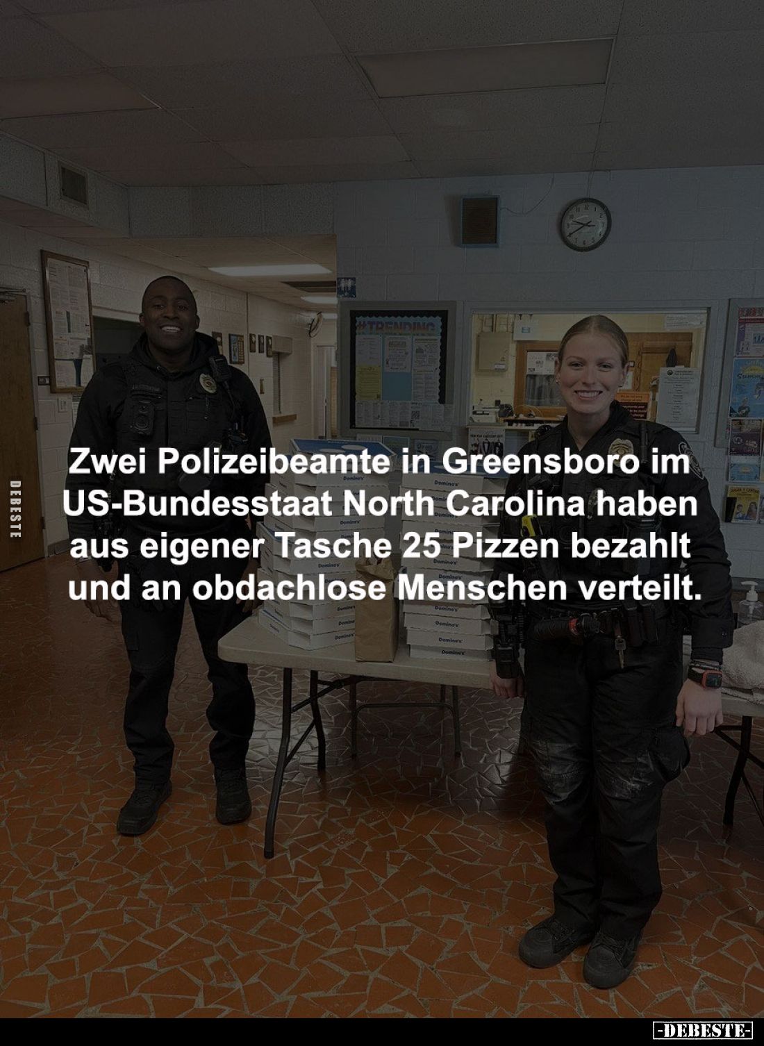 Zwei Polizeibeamte in Greensboro im 
US-Bundesstaat North Carolina haben 
aus eigener Tasche 25 Pizzen bezahlt 
und an obd...