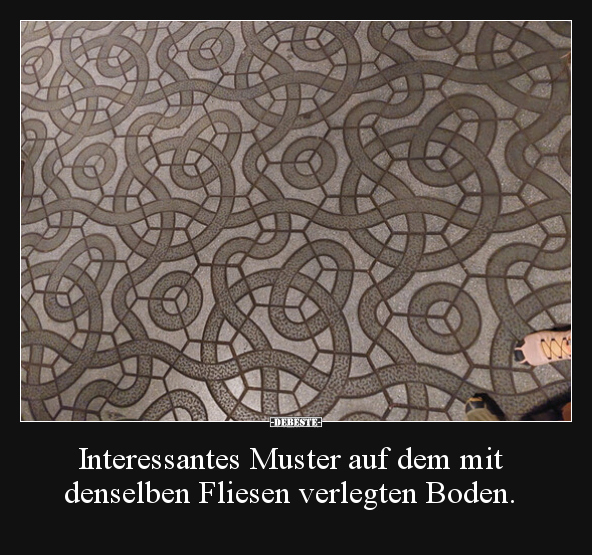 Interessantes Muster auf dem mit denselben Fliesen.. - Lustige Bilder | DEBESTE.de