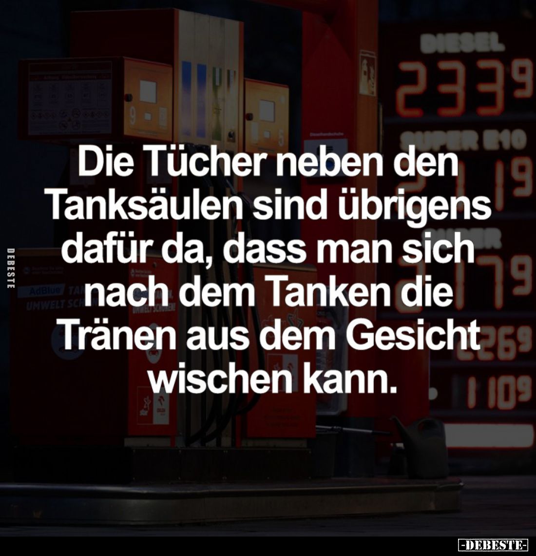 Die Tücher neben den Tanksäulen... - Lustige Bilder | DEBESTE.de