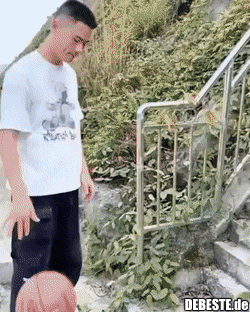 Und weg ist der Ball...