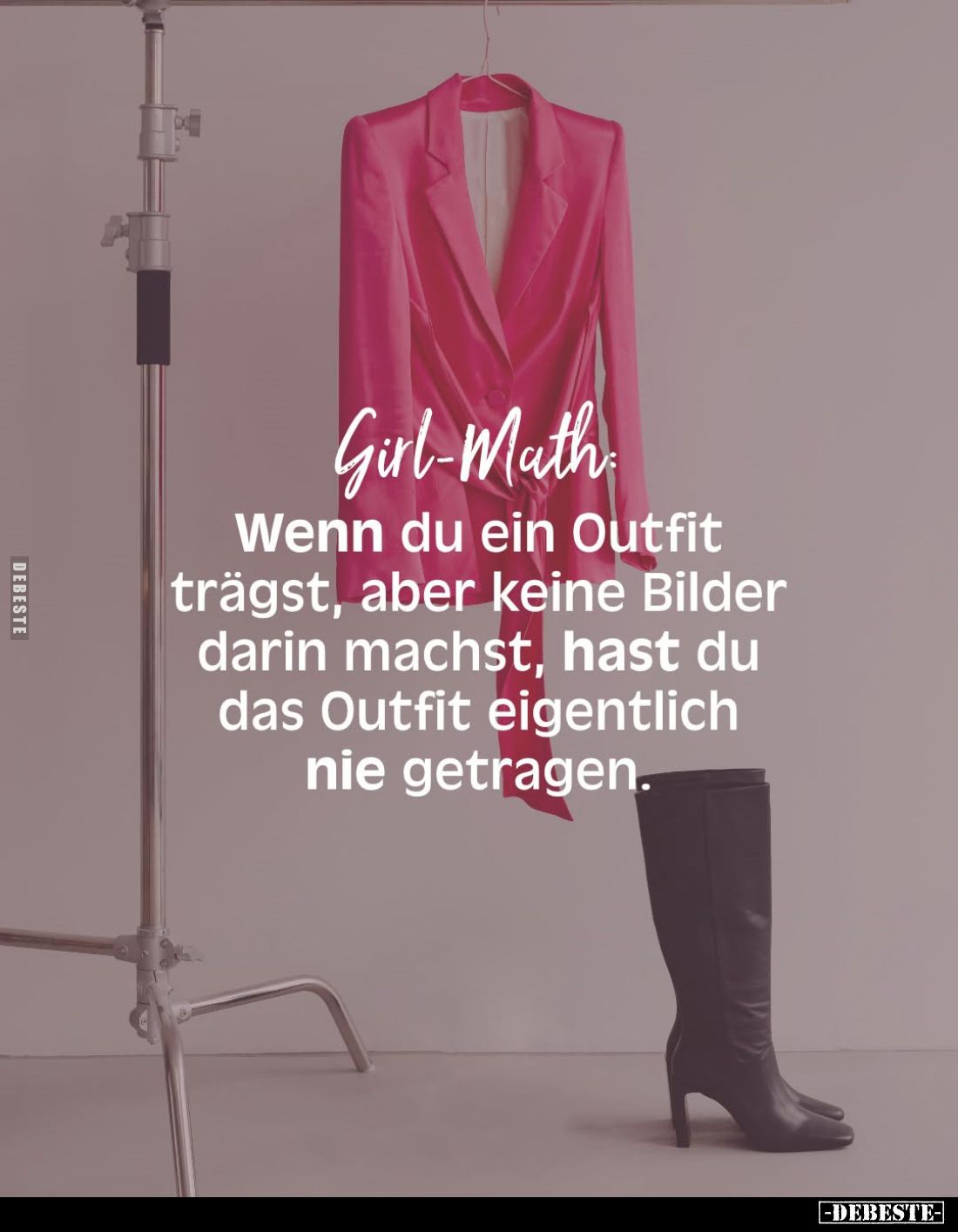 Girl-Math:
Wenn du ein Outfit trägst, aber keine Bilder darin machst, hast du das Outfit eigentlich nie getragen.