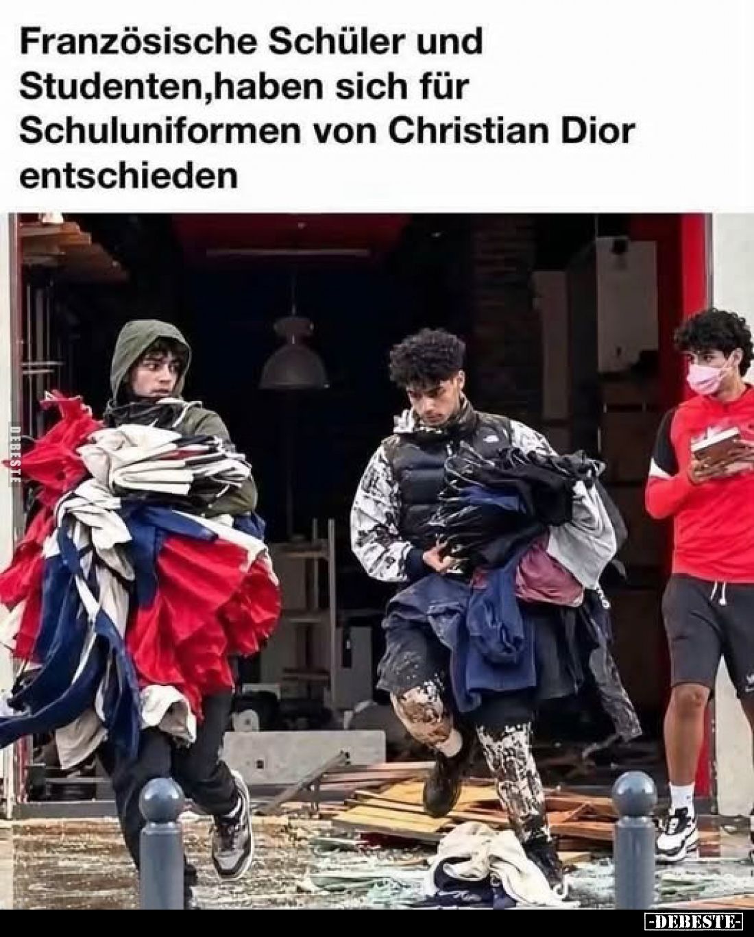 Französische Schüler und Studenten, haben sich für Schuluniformen von Christian Dior entschieden