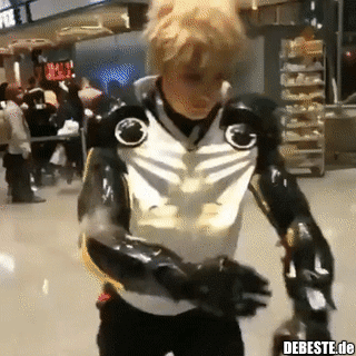 Genos Cosplay..