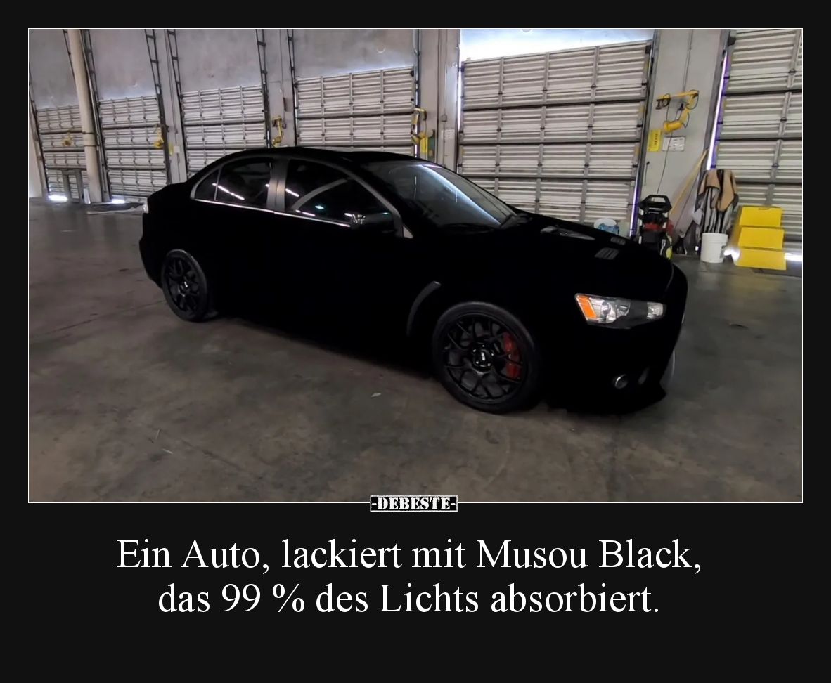 Ein Auto, lackiert mit Musou Black, das 99 % des Lichts absorbiert.