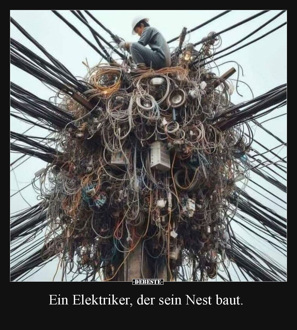 Ein Elektriker, der sein Nest baut.