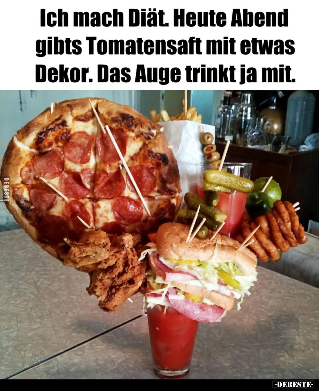 Ich mach Diät. Heute Abend gibt's Tomatensaft mit etwas Dekor. Das Auge trinkt ja mit.