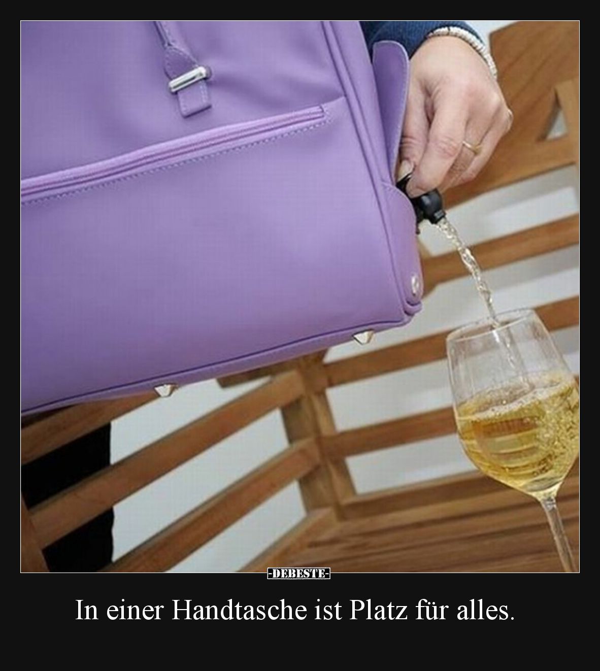 In einer Handtasche ist Platz für alles.