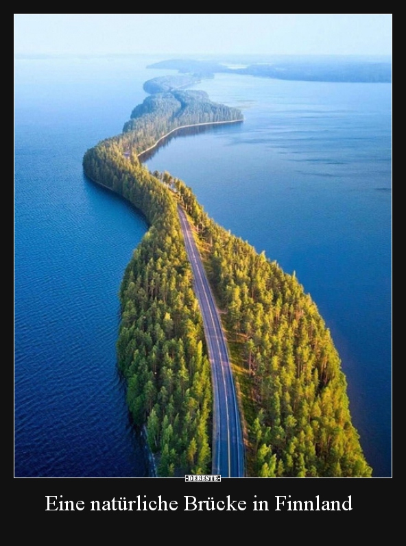 Eine natürliche Brücke in Finnland..