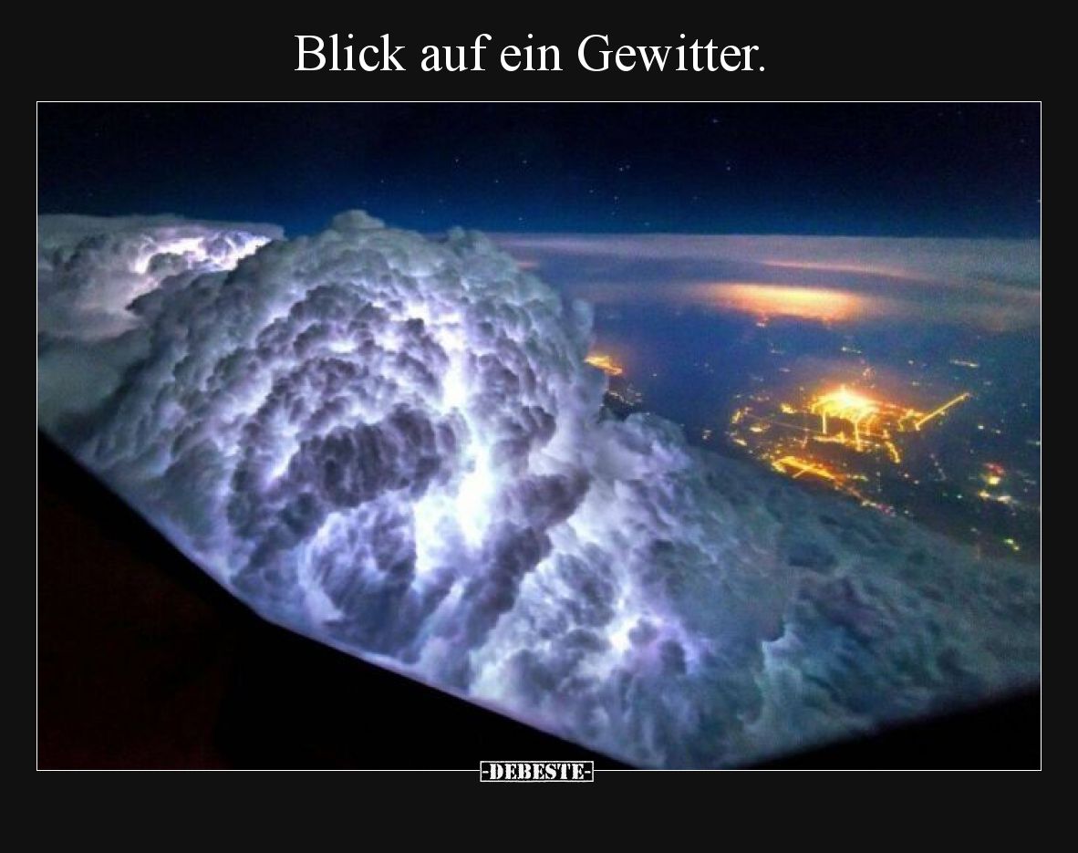 Blick auf ein Gewitter.