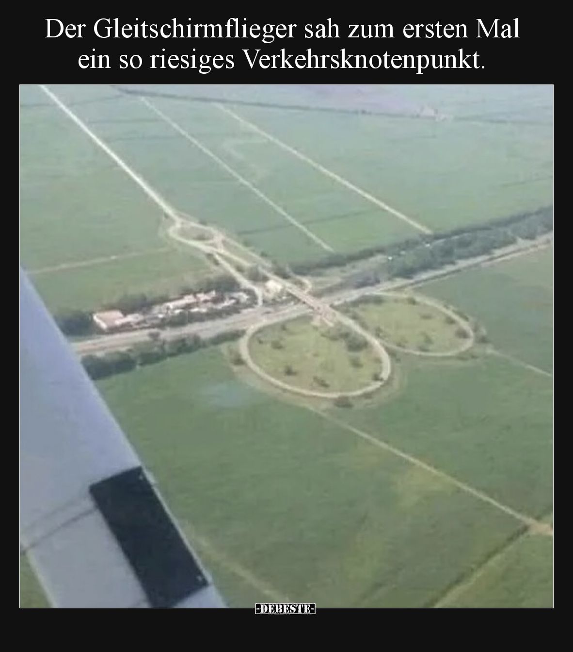 Der Gleitschirmflieger sah zum ersten Mal ein so riesiges Verkehrsknotenpunkt.