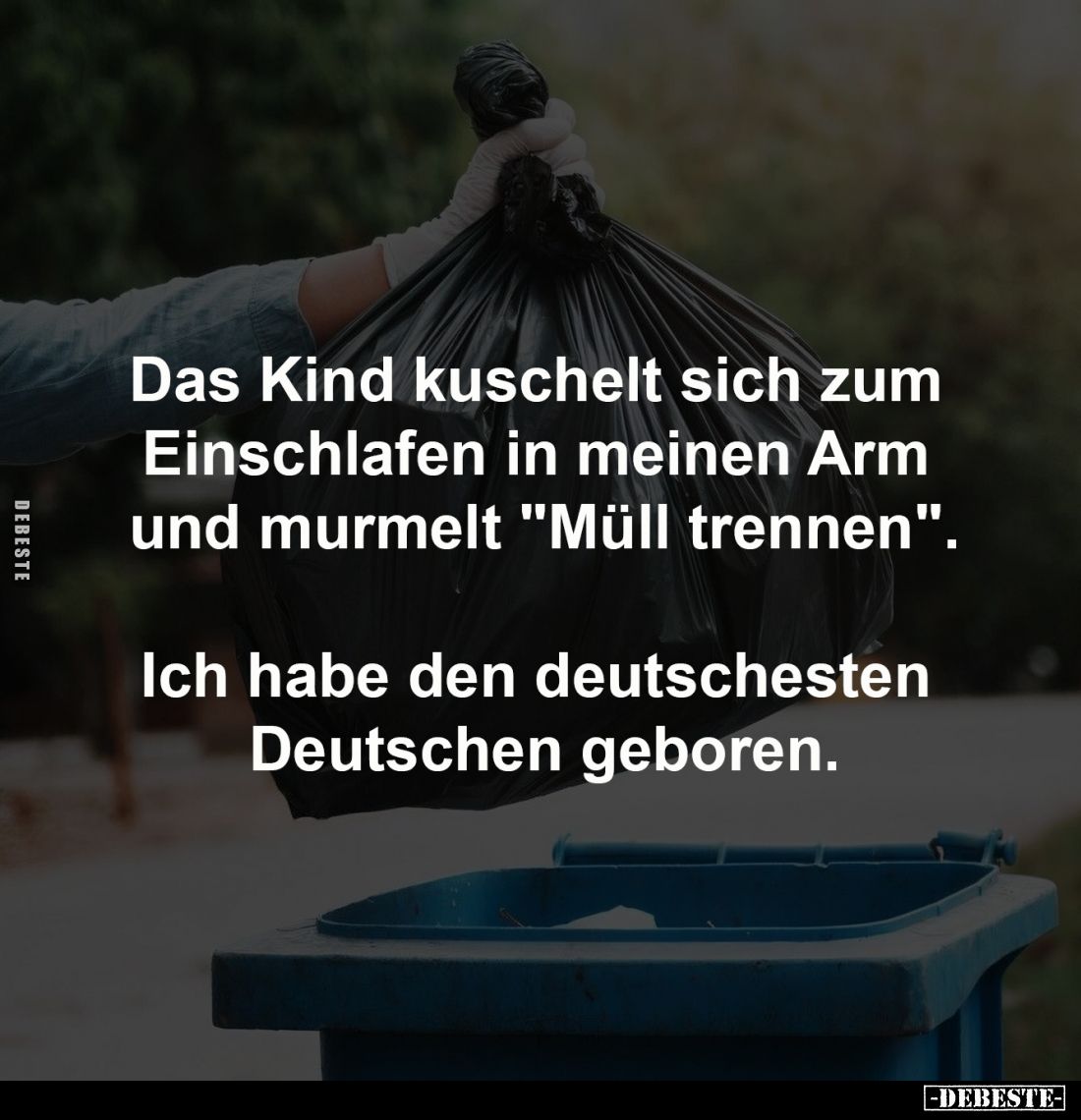 Das Kind kuschelt sich zum Einschlafen... - Lustige Bilder | DEBESTE.de