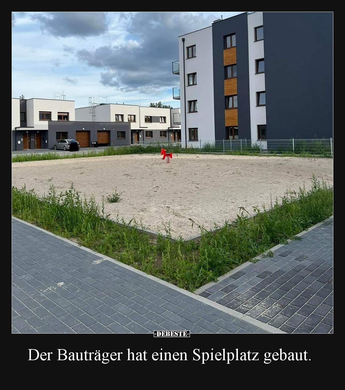 Der Bauträger hat einen Spielplatz gebaut