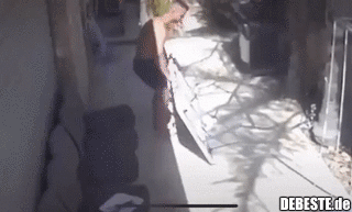 Die Gefahren einer unvorsichtigen Handhabung des Klapptisches.