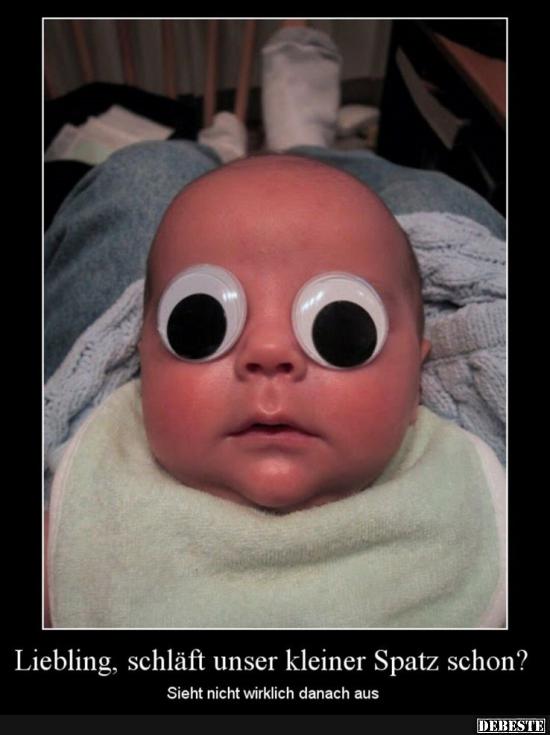 Liebling, schläft unser kleiner Spatz schon?