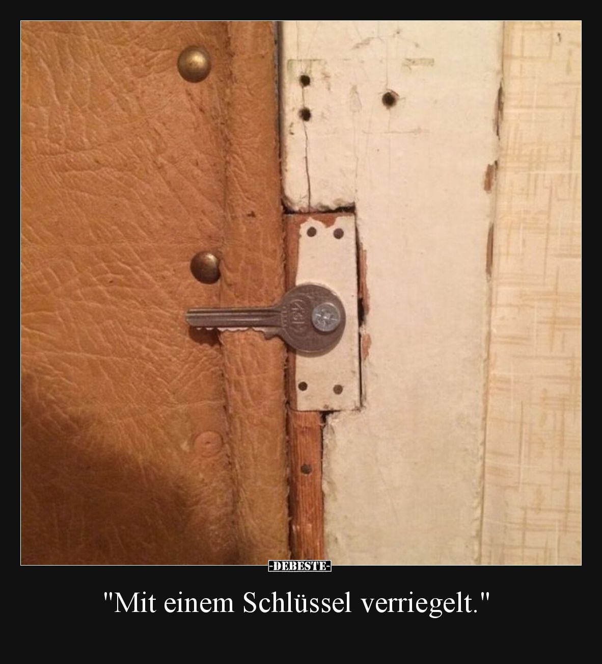Mit einem Schlüssel verriegelt.