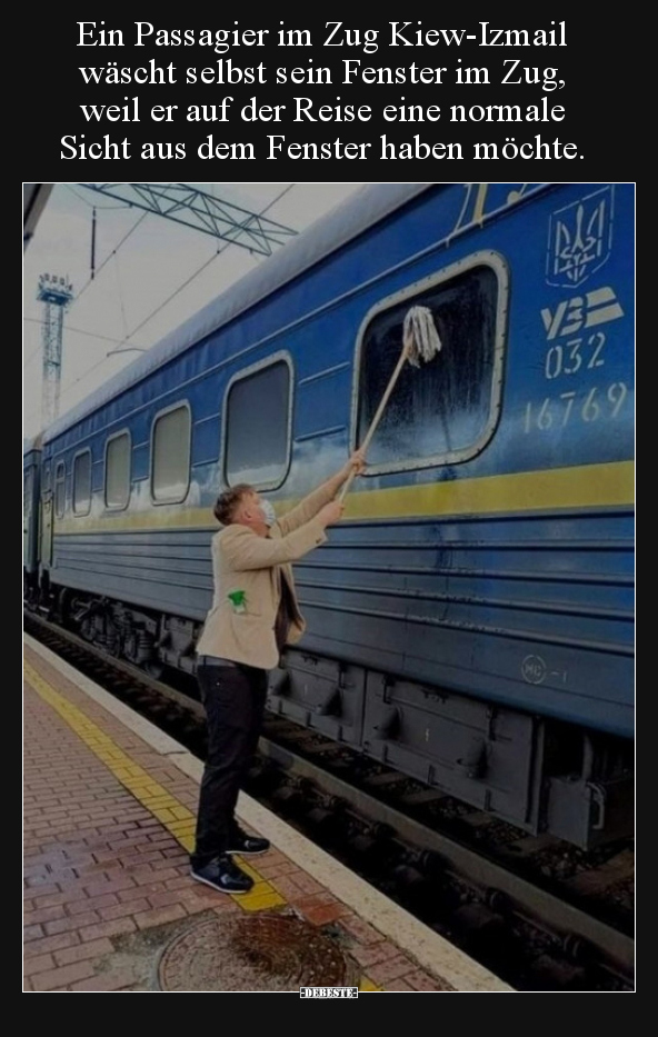 Ein Passagier im Zug Kiew-Izmail wäscht selbst sein..