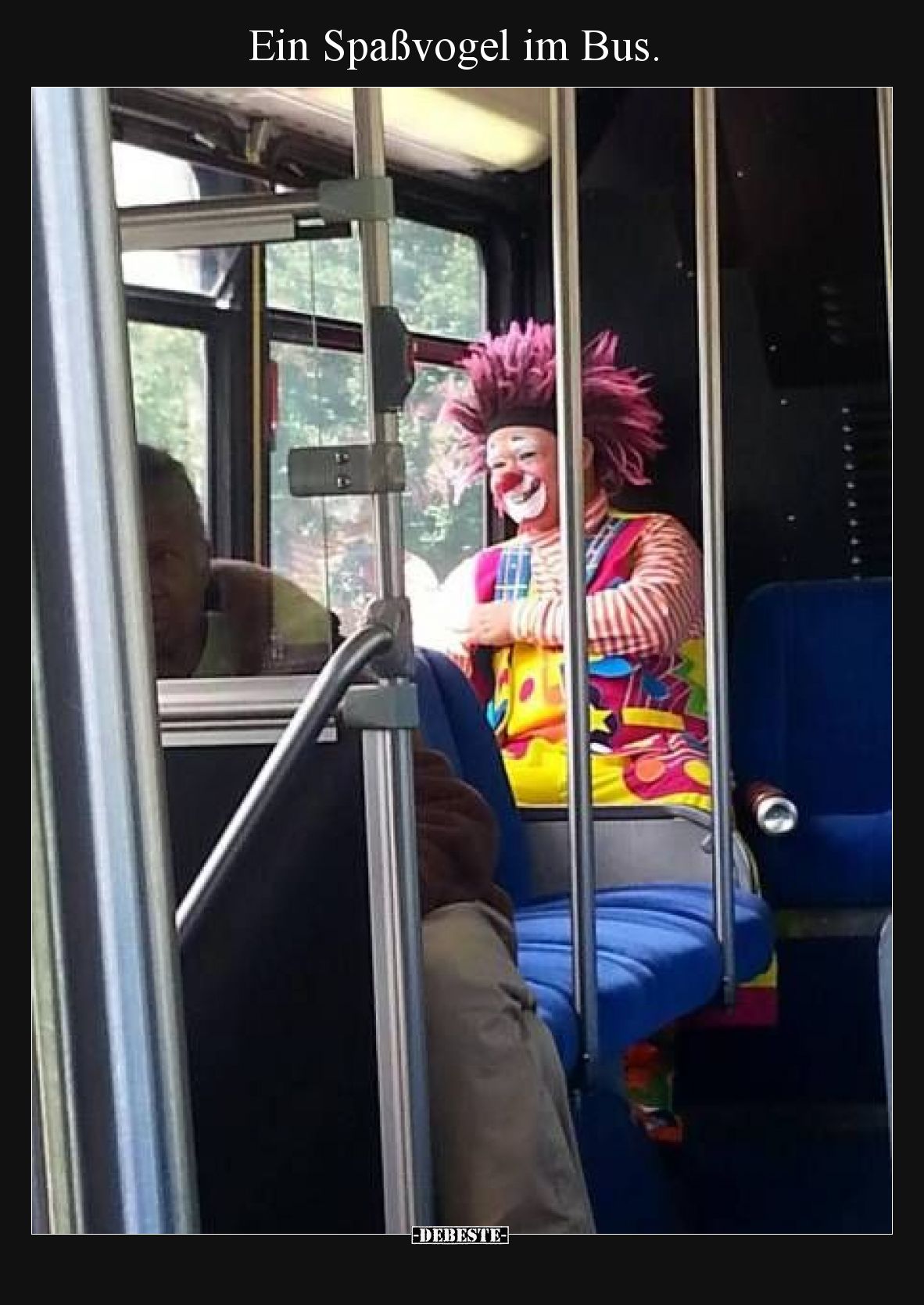 Ein Spaßvogel im Bus... - Lustige Bilder | DEBESTE.de