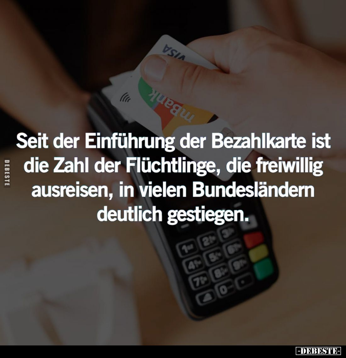Seit der Einführung der Bezahlkarte ist die Zahl der Flüchtlinge, die freiwillig ausreisen, in vielen Bundesländern deutlich ...