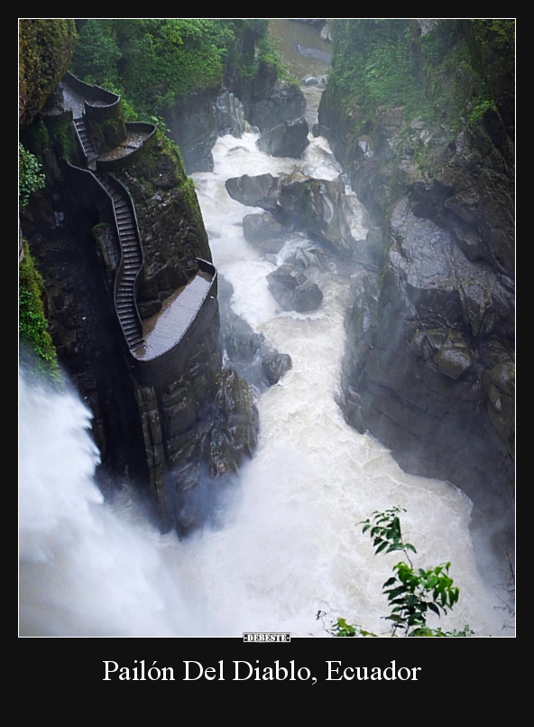 Pailón Del Diablo, Ecuador..