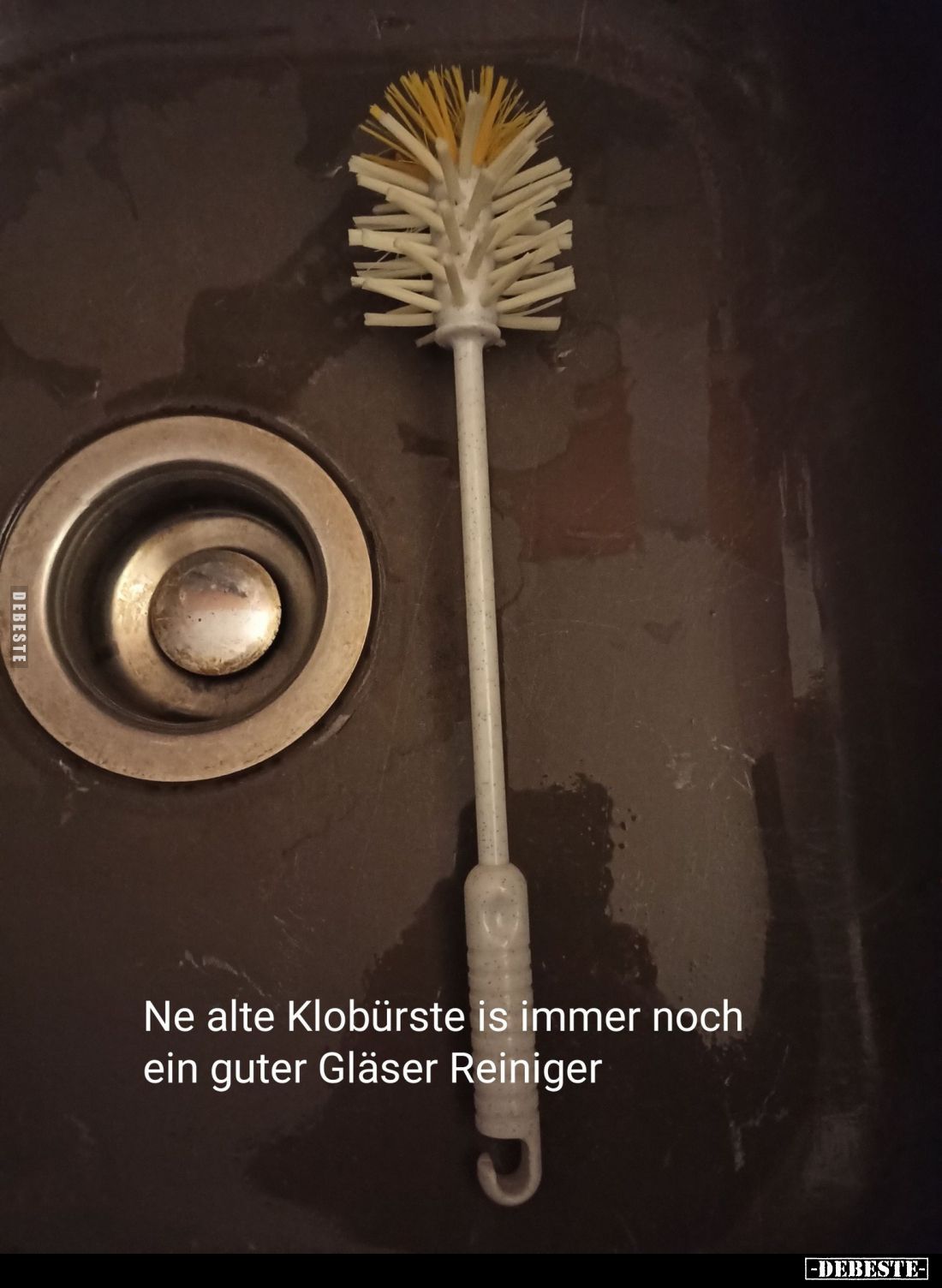 Ne alte Klobürste is immer noch ein guter Gläser Reiniger.