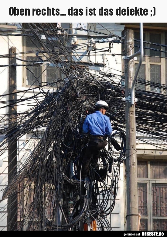 Oben rechts... das ist das defekte ;)