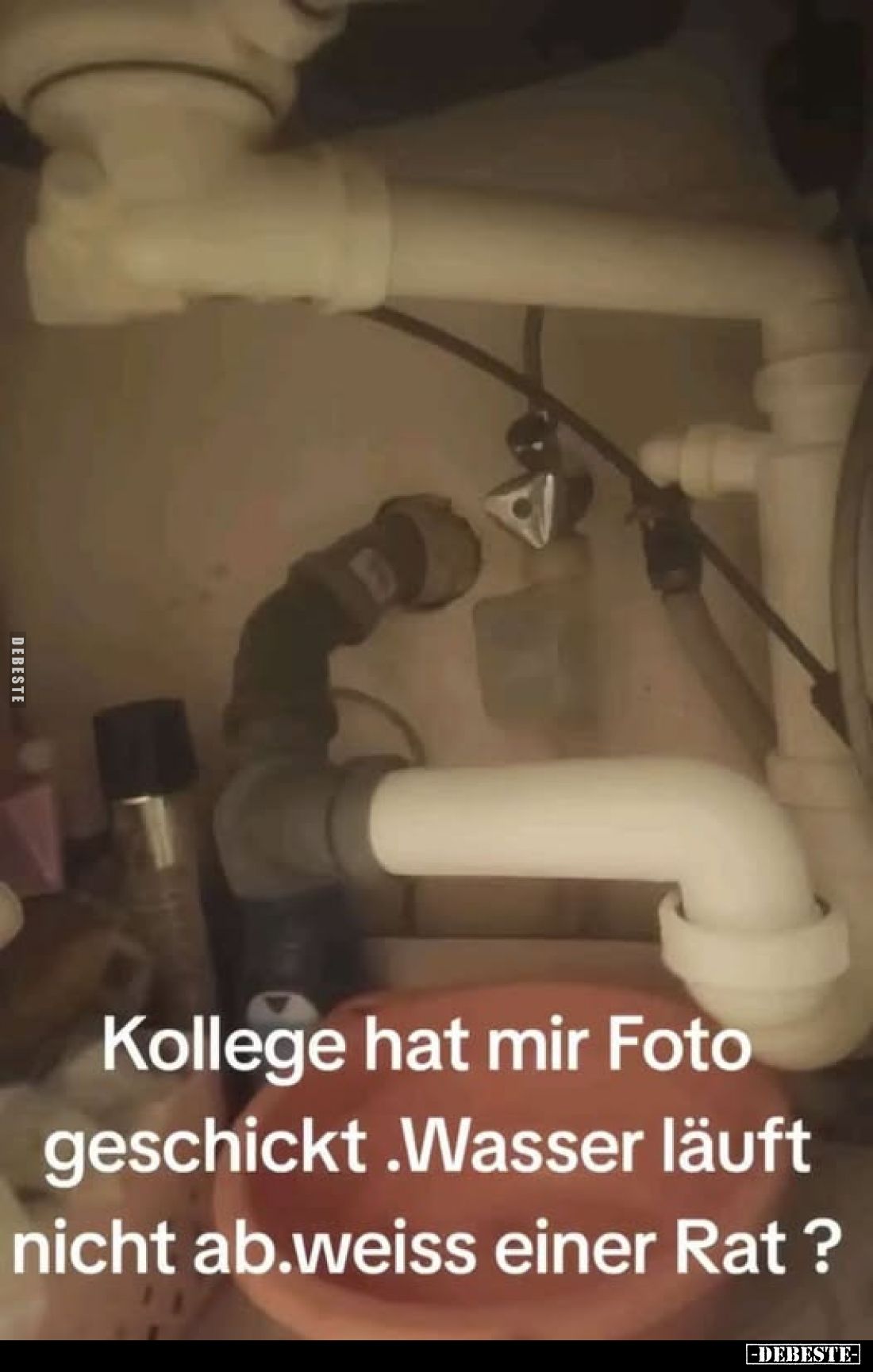 Kollege hat mir Foto geschickt. Wasser läuft nicht ab. Weiss einer Rat?